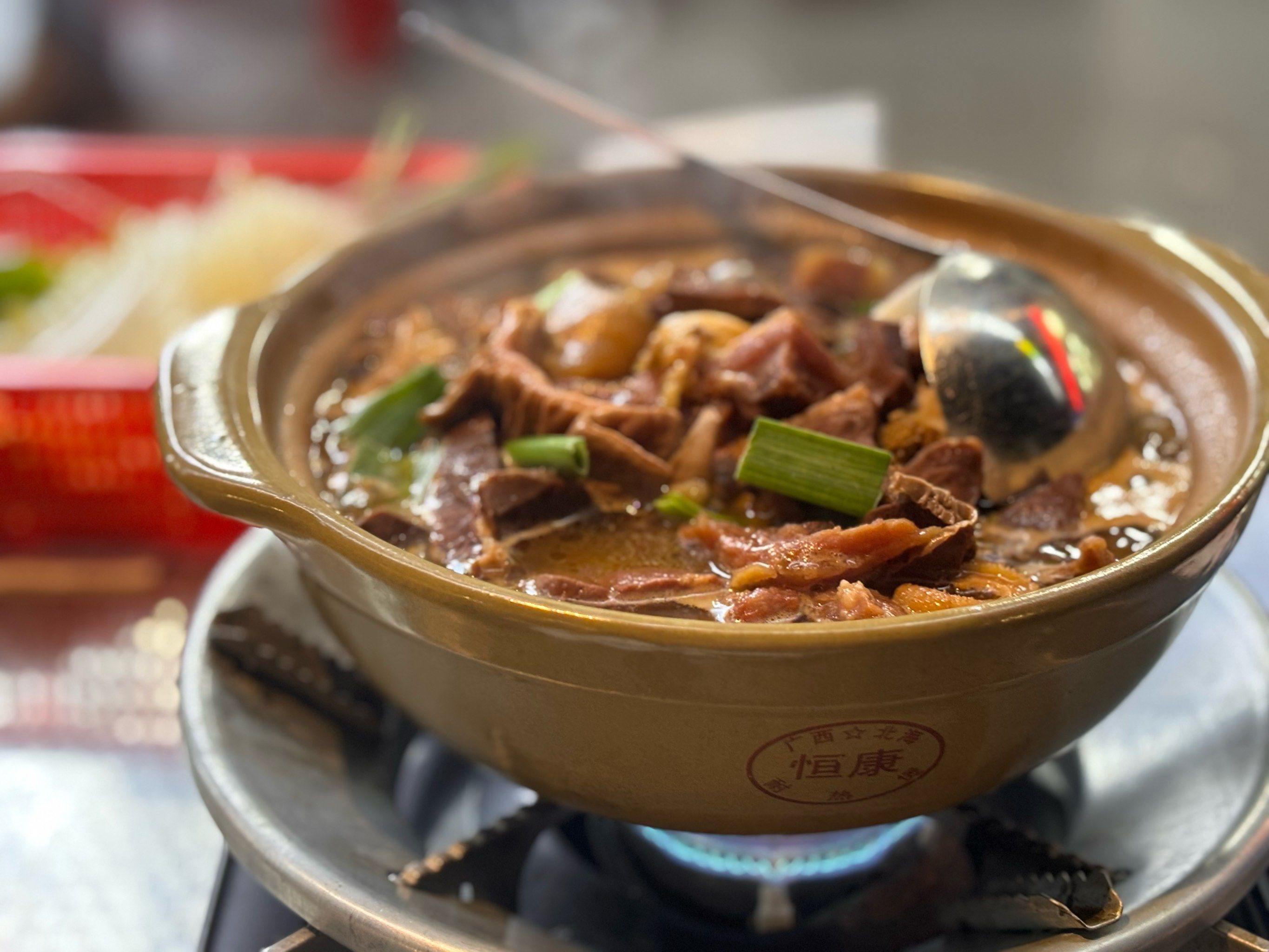 牛杂蛮正宗的,配菜好新鲜啊!