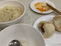 -胡成记口蘑龙眼包子(盐道街店)