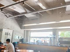 -三勾JJJ Burger&Coffee(梅溪湖店)