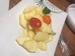 青柠拌菠萝-云海肴·汽锅鸡·云南菜(美罗城店)