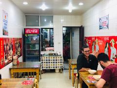 大堂-再回首鸡肉米线(人民路一店)