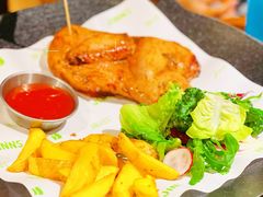 -JINNS锦时 steak&pizza(浸信会礼拜堂旧址店)