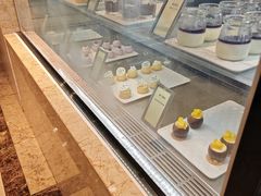-大中华希尔顿酒店-念自助餐·嗨啤·小龙虾