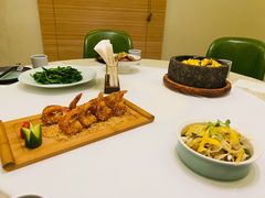 时尚酥虾-YAFEE雅菲·粤菜·湘菜·融合菜(魏公村店)