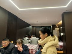 -老街烧烤大排档·地道湖北菜·龙虾馆(汉口火车站店)