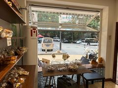 -雀食面包店(钟楼店)