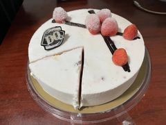 -DQ·蛋糕·冰淇淋(大宁国际商业广场店)