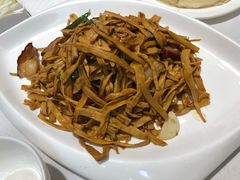 青城山腊肉炒黄庆笋-峨嵋酒家总店(车公庄店)
