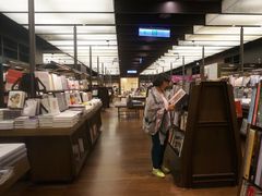 -诚品(信义店)