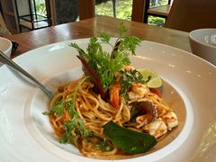 -Chom Cafe and Restaurant