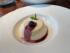 -MONICH牛排融合餐厅(和义大道购物中心店)