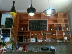 -Rabbit Cafe私房西餐甜点咖啡(栖霞路店)