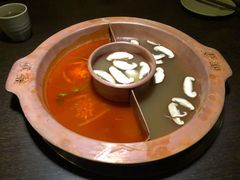 菌王番茄滋补三味锅-滇釜火锅·能喝汤的火锅(车公庄店)