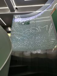 -LESSMORE科技头皮理容中心