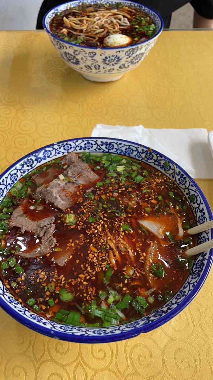 探店小记之德海牛肉面这家店离得比较近,又是24小时营业,所以,有天下