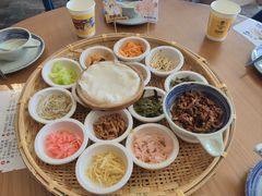 -包整·丝娃娃(一览甲秀楼风景店)