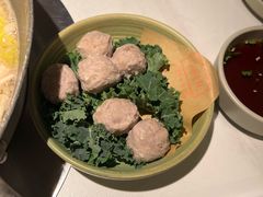 -左庭右院鲜牛肉火锅(金山万达店)