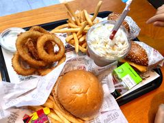 -The Habit Burger Grill 哈比特汉堡(复兴soho店)