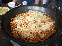 红焖鸡块锅-日新铁锅焖面(坝上店)