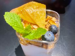 烤菠萝谷物椰酸奶-The Rug(三里屯店)