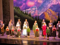 -交通银行前滩31演艺中心