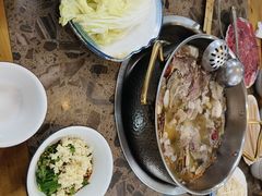 -乳仔牛牦牛汤锅 烤羊排(松潘古城店)