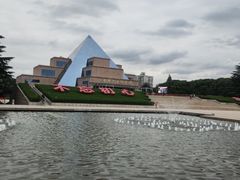 -上海市龙华烈士陵园