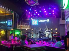 -DEEP·美式餐吧(五棵松华熙LIVE店)