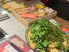 -尚尚仙·酸汤猪手·猪肚鸡火锅(华联万柳购物中心店)