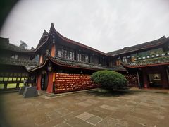 -峨眉山报国寺