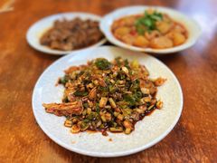 -茅屋大酒店