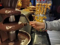 -唐拉雅秀酒店-西锦汇空中BBQ·思创餐厅