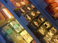 -红宝石·鲜奶小方·海派西点房(南丹店)