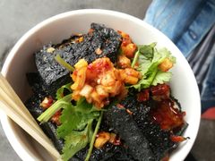 -黑色经典臭豆腐·湖南特产(步行街店)