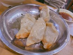 -黄阿姨锅贴大王(万航渡路店)