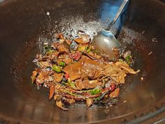 -万里闯关东铁锅炖菜馆(高新旗舰店)