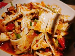 -肖四女乐山跷脚牛肉(世博源店)