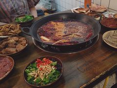 -黄潇洒老火锅(九眼桥宏济巷店)