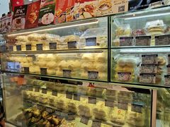 -白玉兰食品甜凤店(合生汇店)