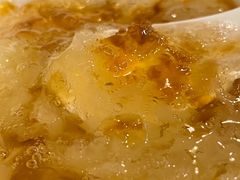 雪燕炖桃胶-龟金正·港式甜品(客村店)