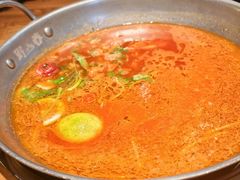 -野山舂·贵州现舂酸汤火锅(鸿通城店)