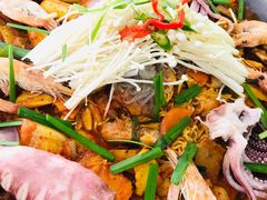 -亲昵春川鸡排(韩国美食街店)