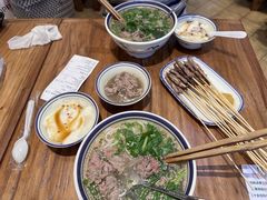 -云阿蛮云南生烫牛肉米线(奉贤路店)
