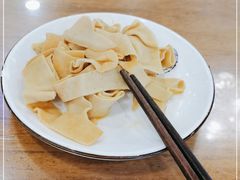 卤素鸡-凤齐羊肉烩面馆