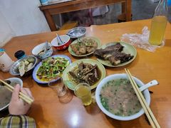 -烂厅下牛肉汤