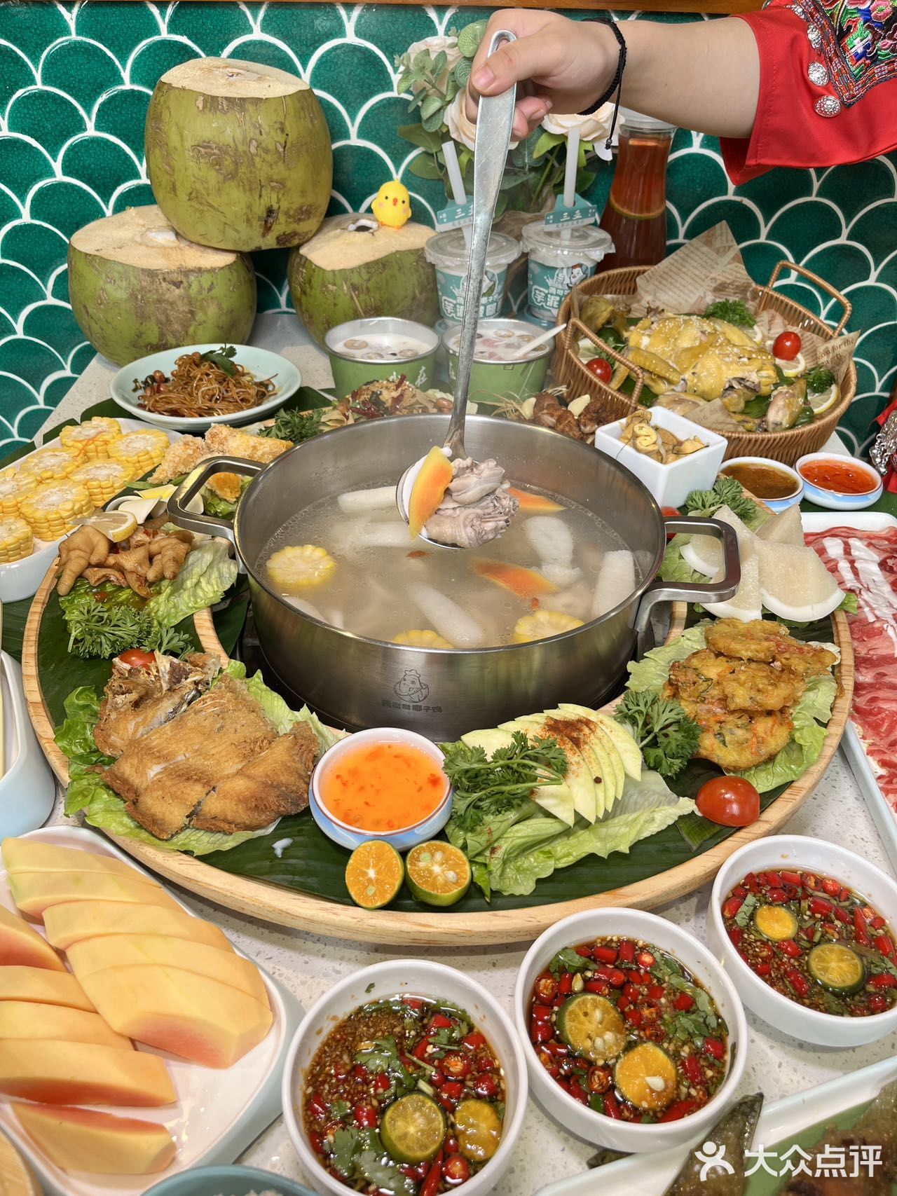 三亚美食|地道的椰子鸡火锅 - 大众点评吃喝玩乐精选