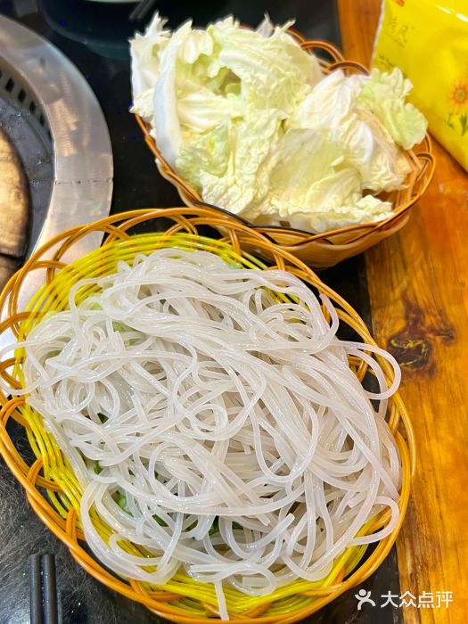 三里屯土灶炖公鸡地锅鸡(江东店)图片