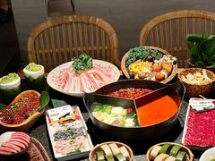 -三出山火锅(南京万象天地店)
