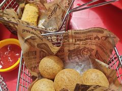 -BHC炸鸡(明洞总店)