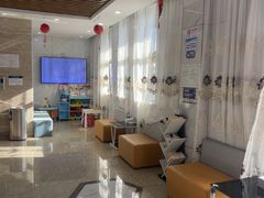 -茂菊口腔连锁(浦东南路店)